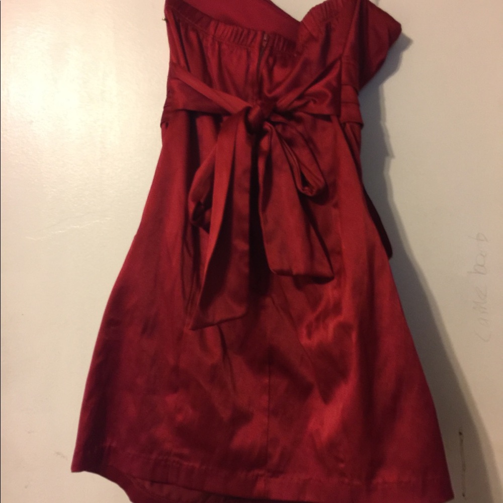 Dress - Picture 2 of 2